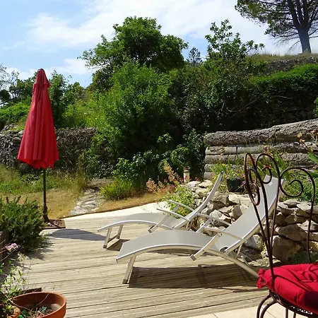 Couette-café Mas Saint-Joseph 3*